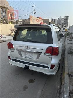 تۆیۆتا لاند کروزەر